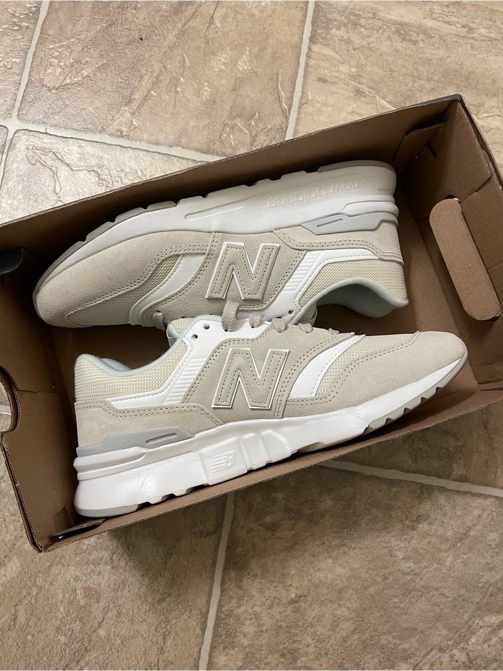 New Balance 997H Classics Comfort Training Running Sneaker Women's Grey White 7